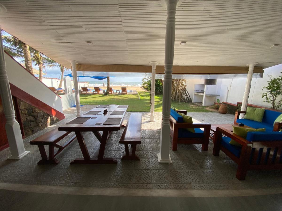 Tropical Beach House Хіккадува Екстер'єр фото